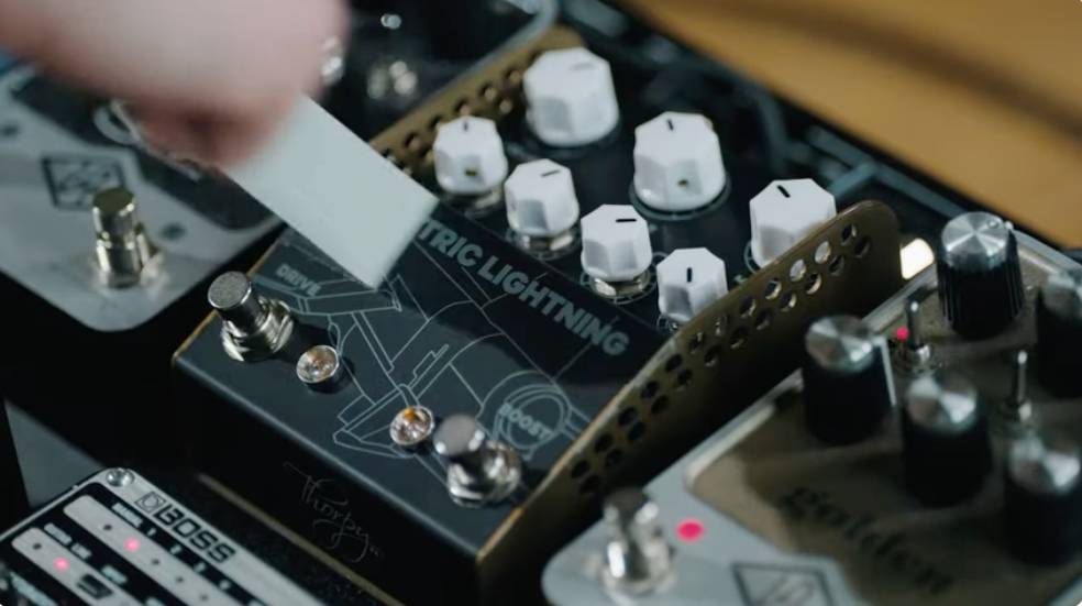 electric lightning pedal THE ELECTRIC LIGHTNING