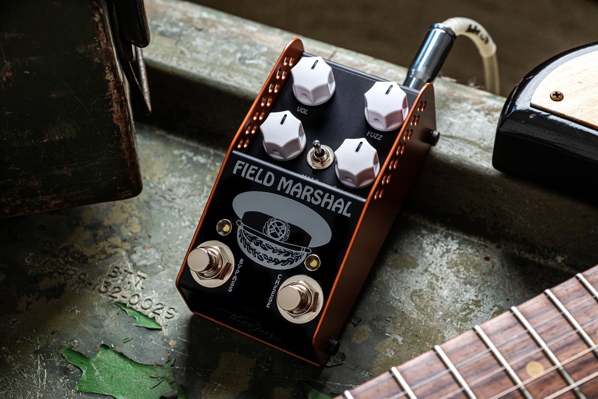最新モデル THE FIELD FUZZ MARSHAL ギター